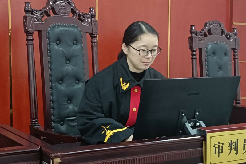 董凤舞_1.jpg 董凤舞_1.jpg